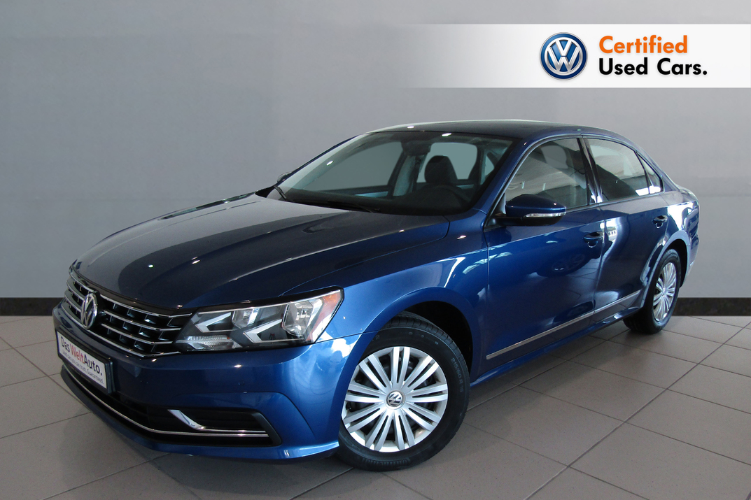 Volkswagen Passat 2.5 L TRENDLINE - 2017