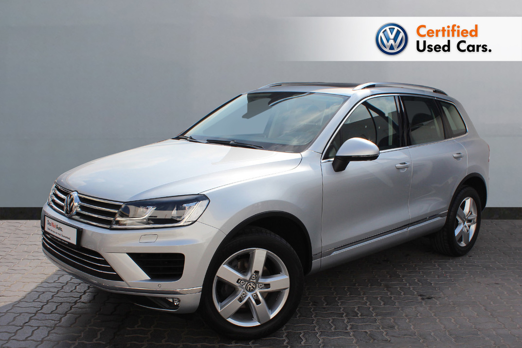 Volkswagen TOUAREG 3.6L SEL - CERTIFIED PRE-OWNED -WARRANTY UNTIL 2021 - DIFFERENT COLORS AVAILABLE - 2016