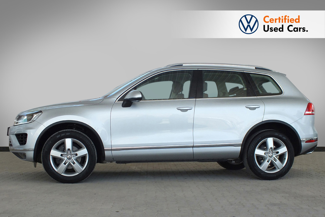 Volkswagen Touareg 3.6 SEL Leather Seats Panaroma Roof - 2016