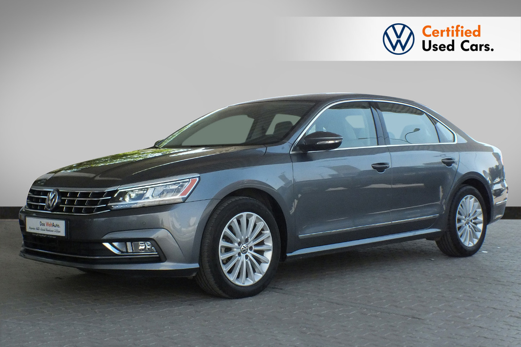 Volkswagen Passat 2.5 SEL Leather Seats Moon Roof - 2016